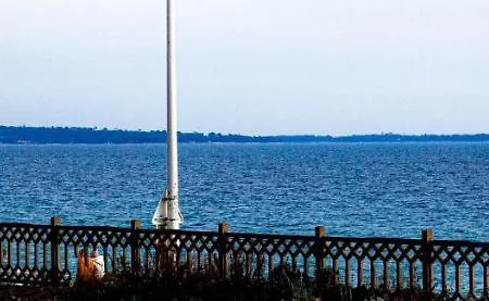 Licorne G14 Канны
