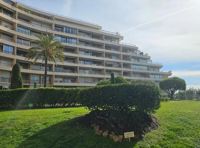 Licorne G14 Cannes